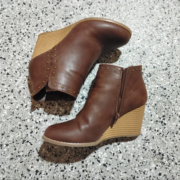 Sugar Women’s Hercules Brown Wedge Booties - Picture 2 of 6